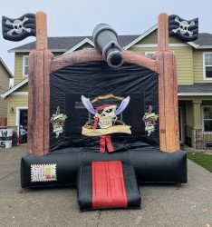 (17) PIRATE BOUNCE HOUSE